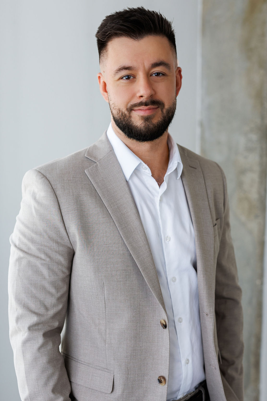 Nenad Popovic, mortgage broker